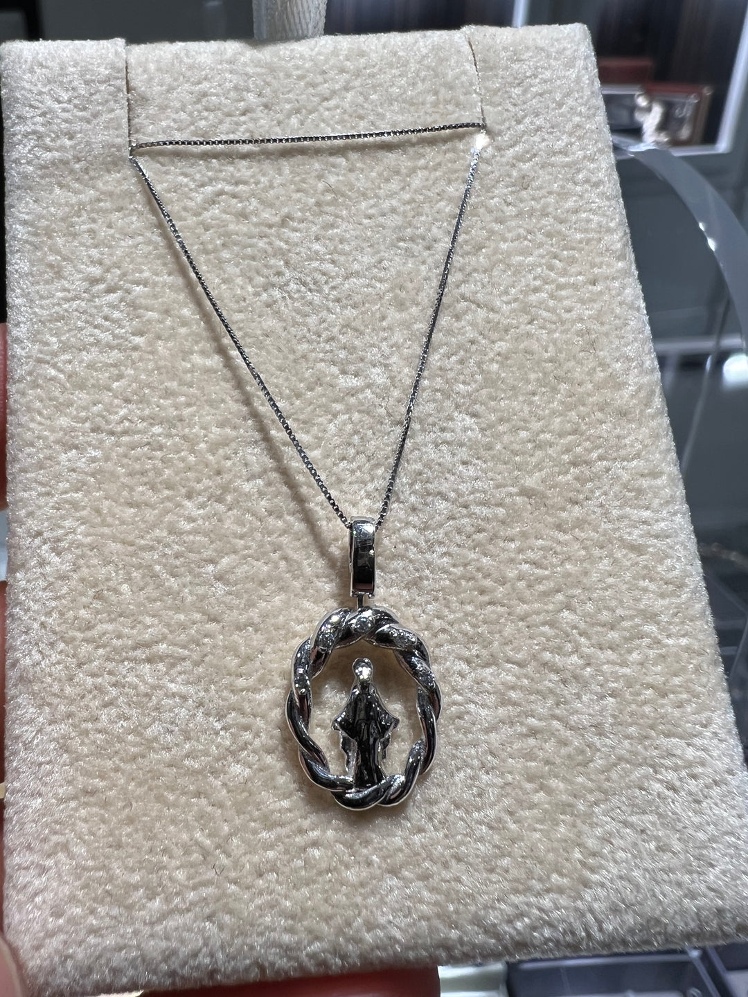 Collana madonna oro bianco