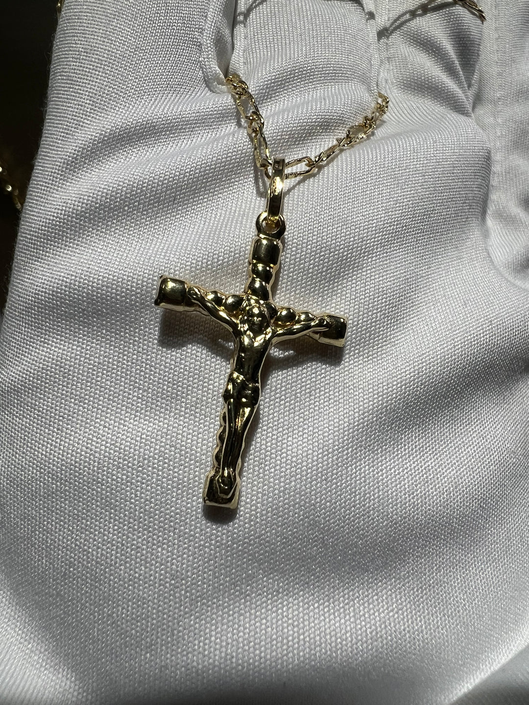 Collana con croce oro