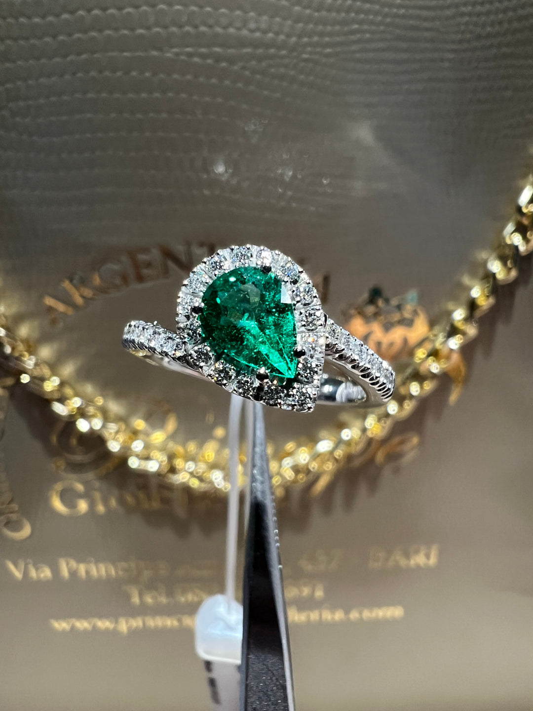 Anello goccia smeraldo Visconti