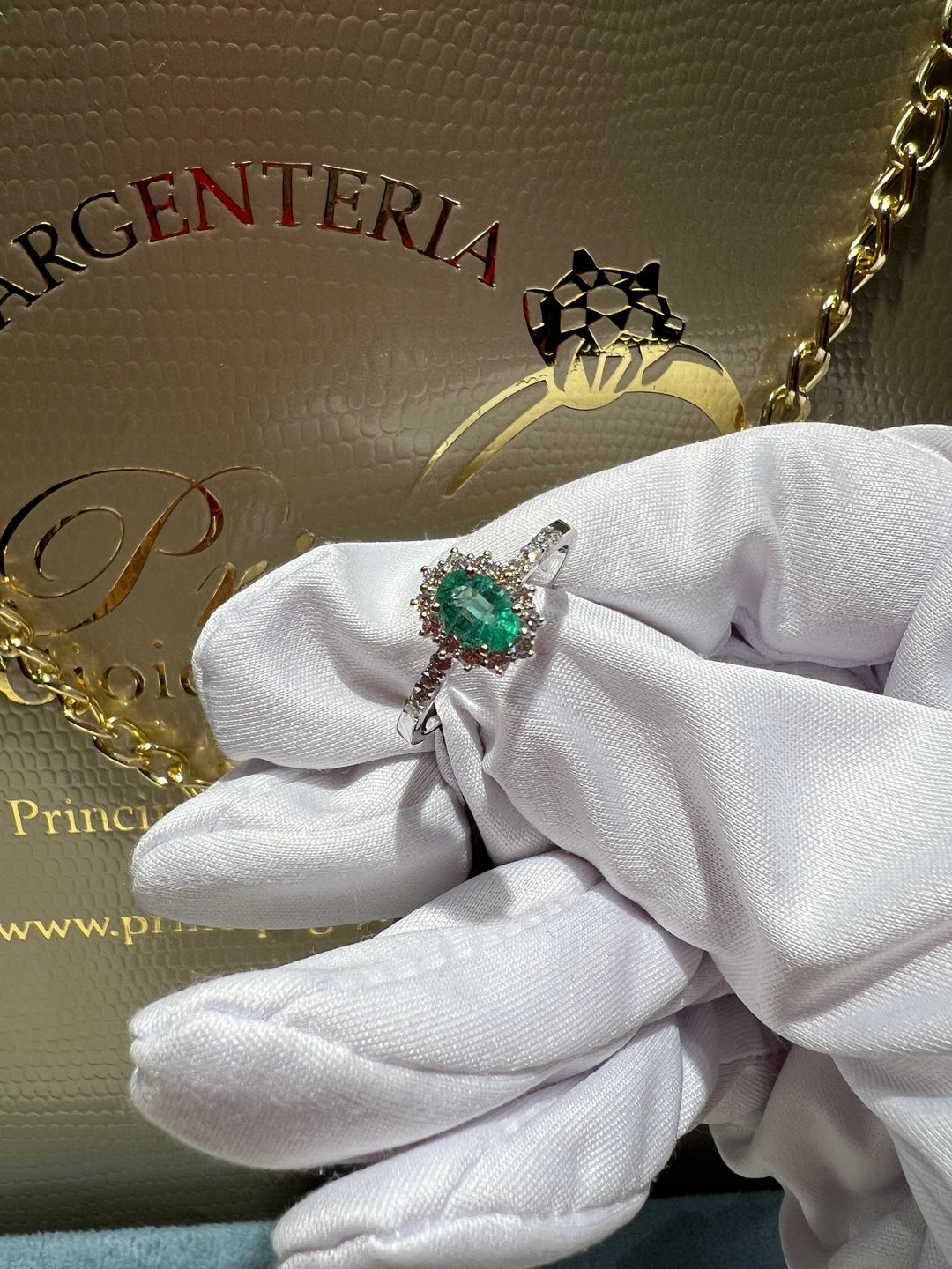 Anello smeraldo e diamanti 0.41 Ct