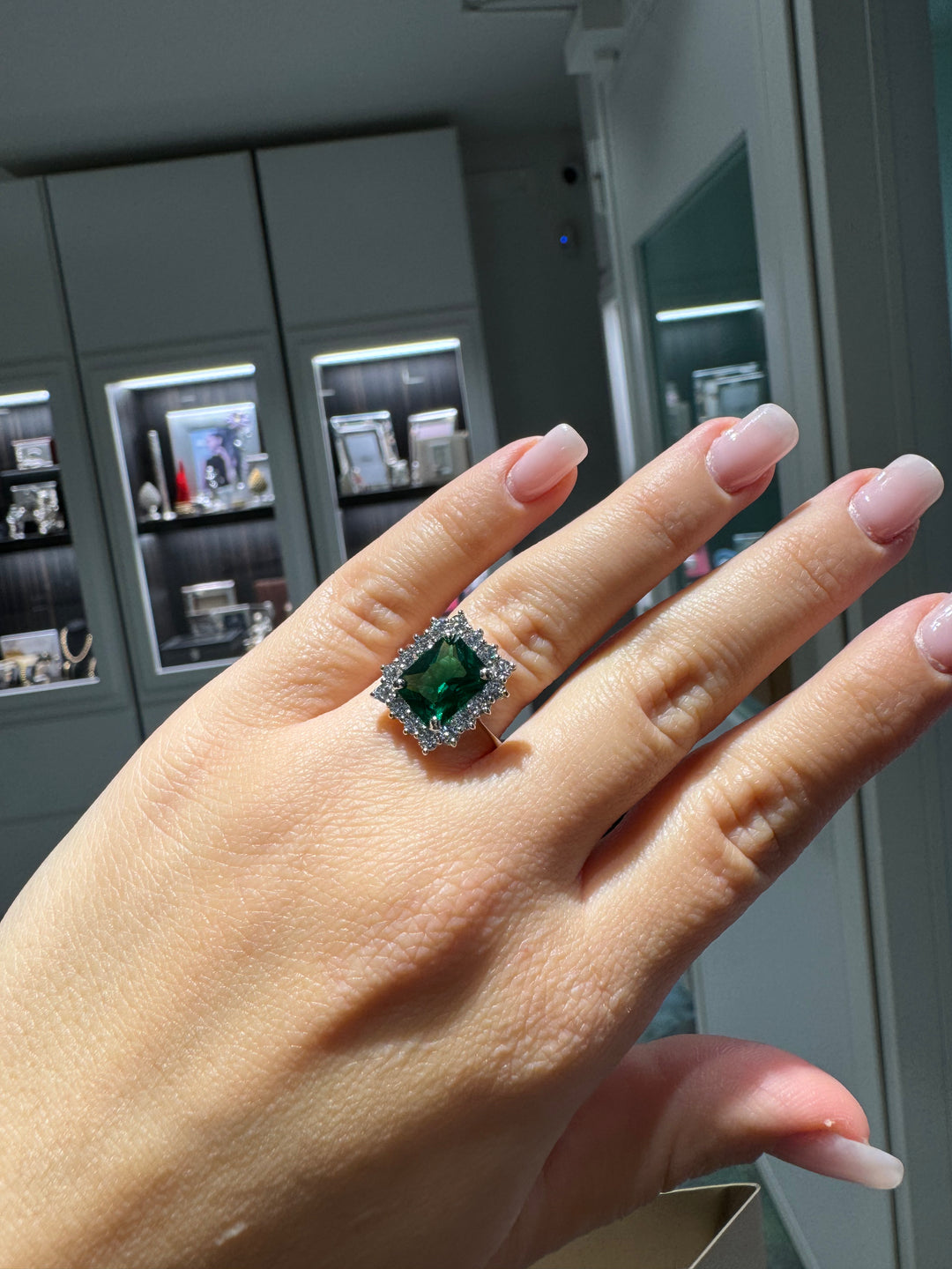 Anello oro taglio smeraldo
