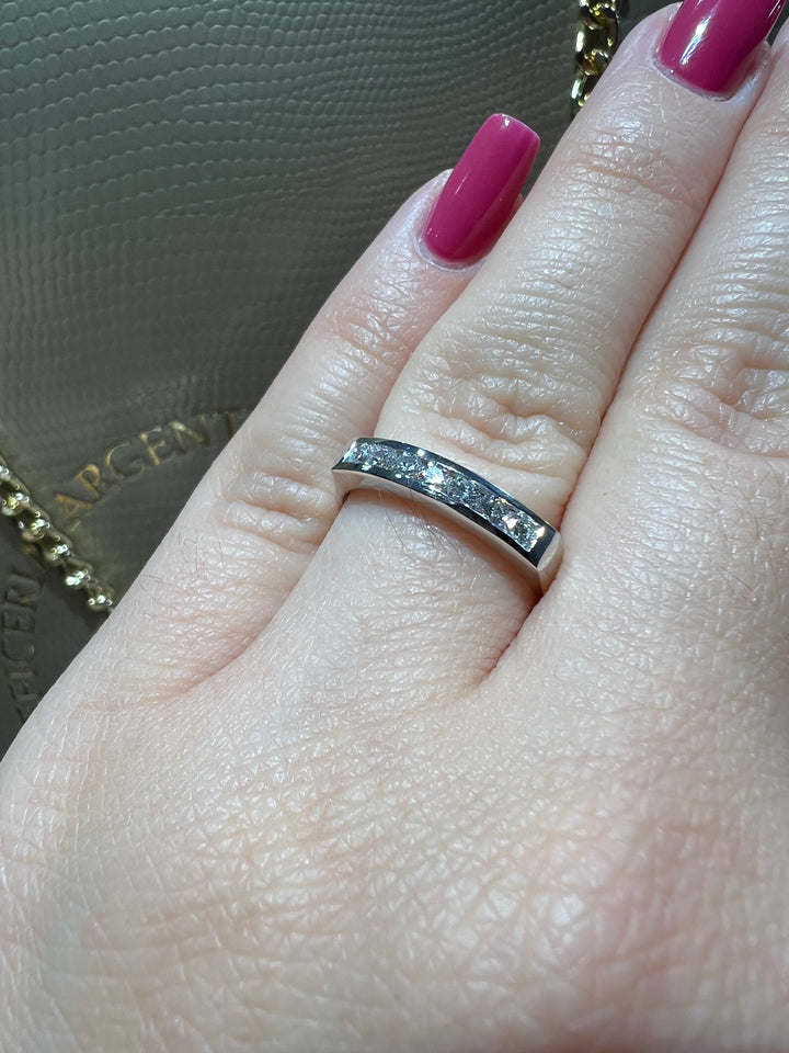 Anello veretta diamanti carré Visconti