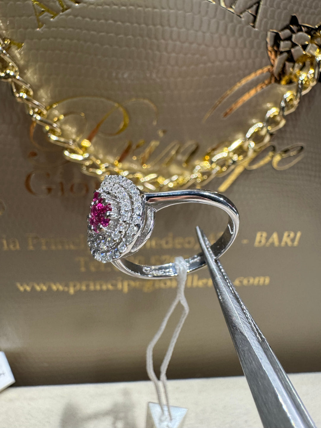 Anello Comete goccia Rubino