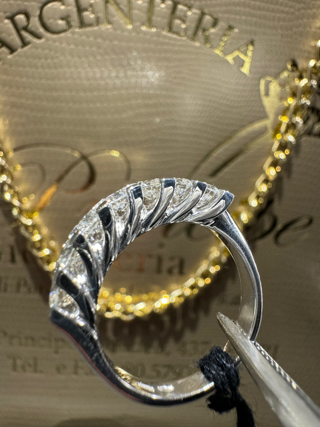 Anello veretta 7 pietre