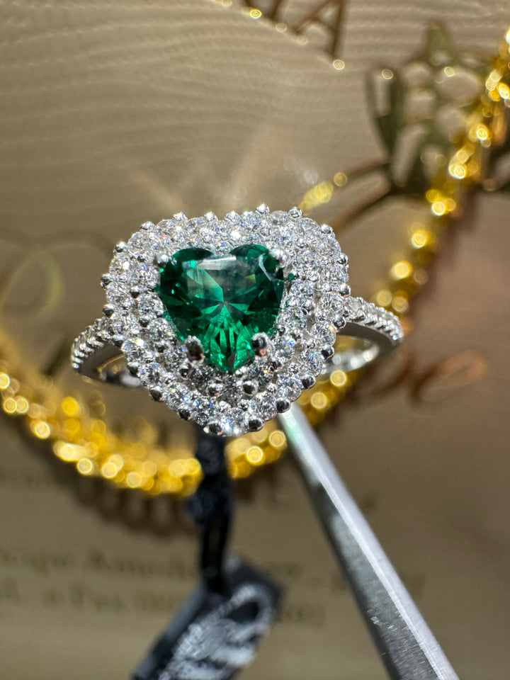 Anello cuore oro verde