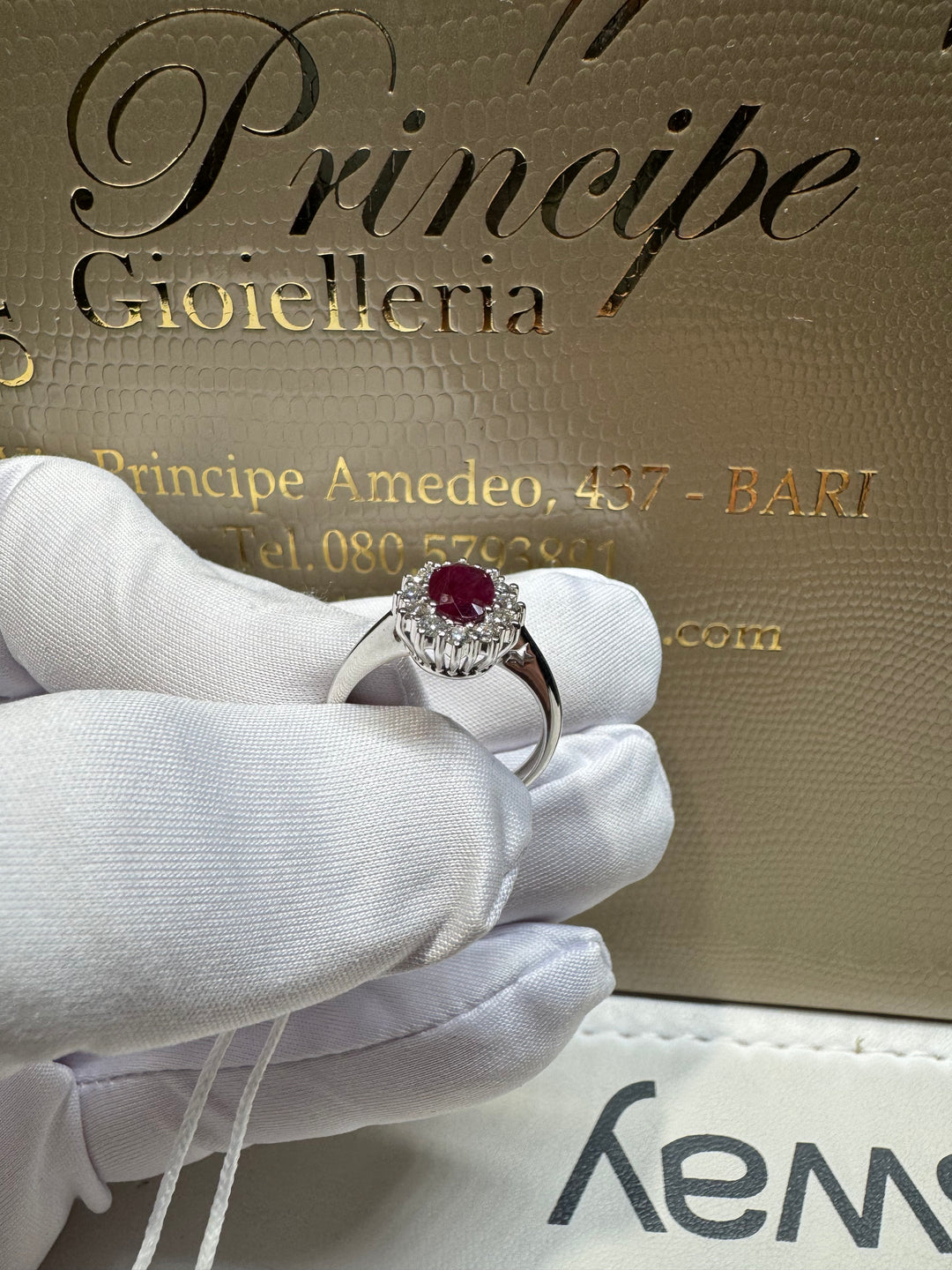 Anello rubino taglio ovale Comete gioielli💫