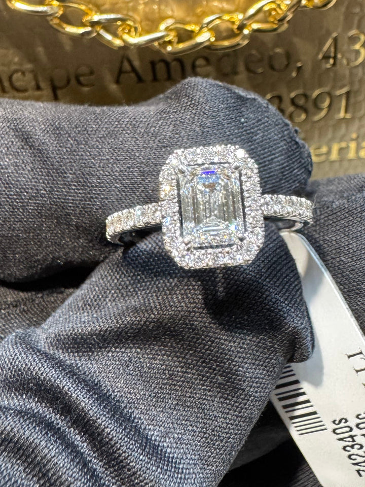 Anello solitario taglio smeraldo Crivelli