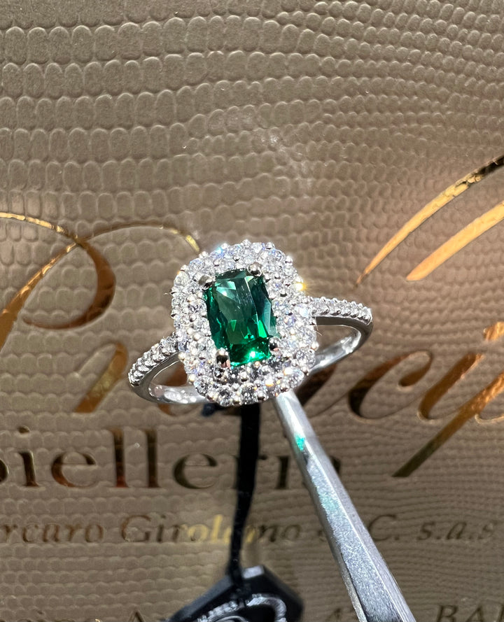 Anello pietra verde oro