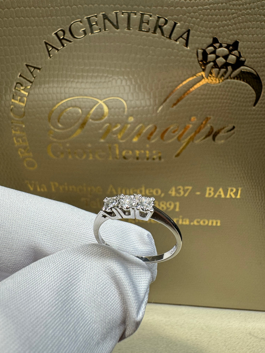 Anello 3 pietre oro 18kt Comete💫