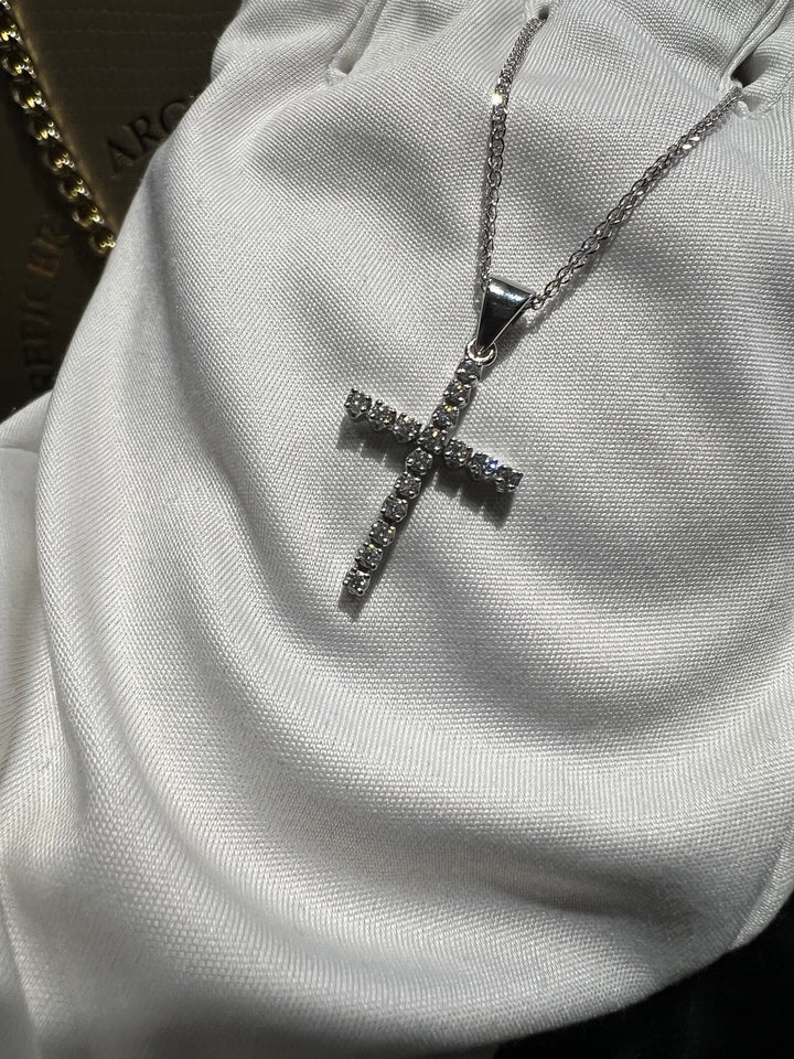 Collana croce diamanti  0.16