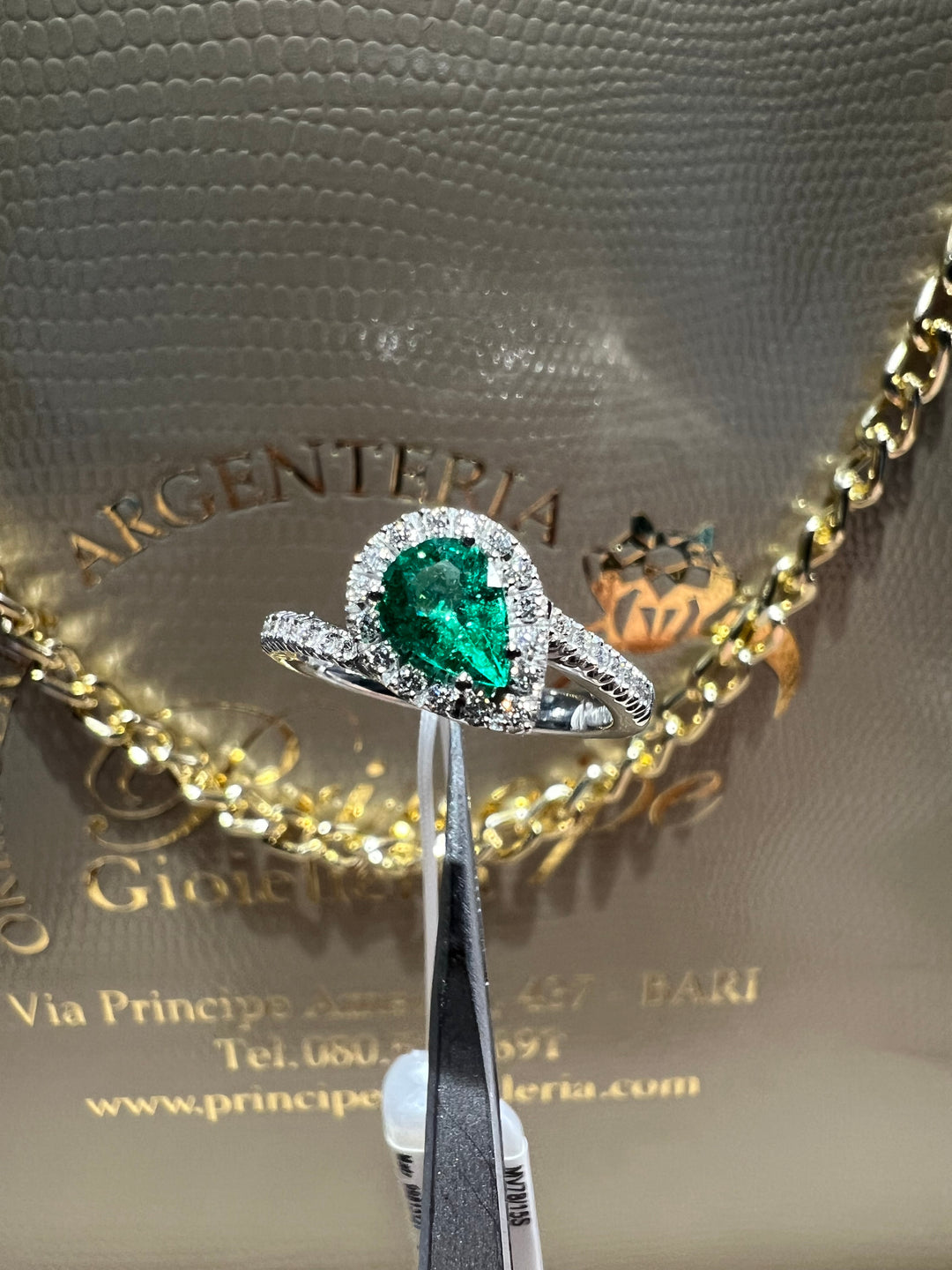 Anello goccia smeraldo Visconti