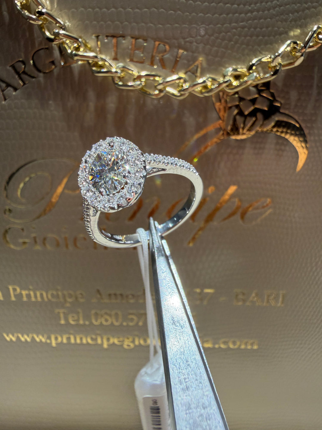 Anello Solitario ovale Visconti