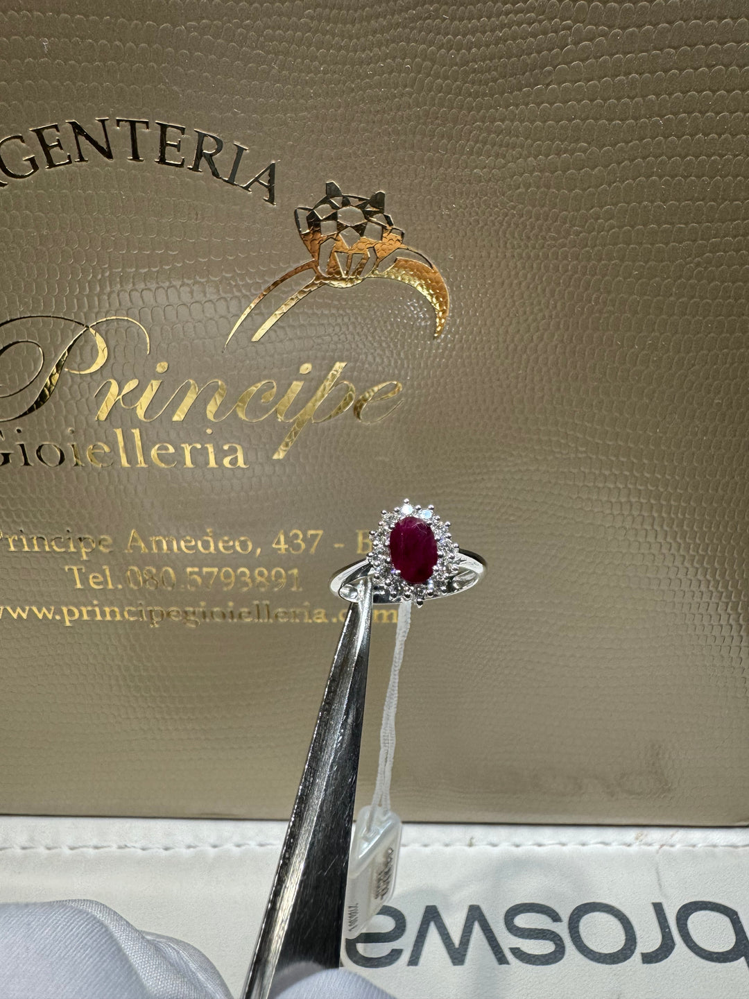 Anello rubino taglio ovale Comete gioielli💫