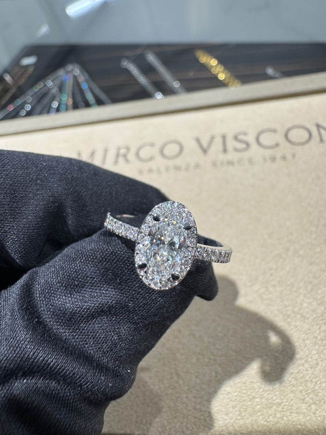 Anello solitario ovale 0.98ct