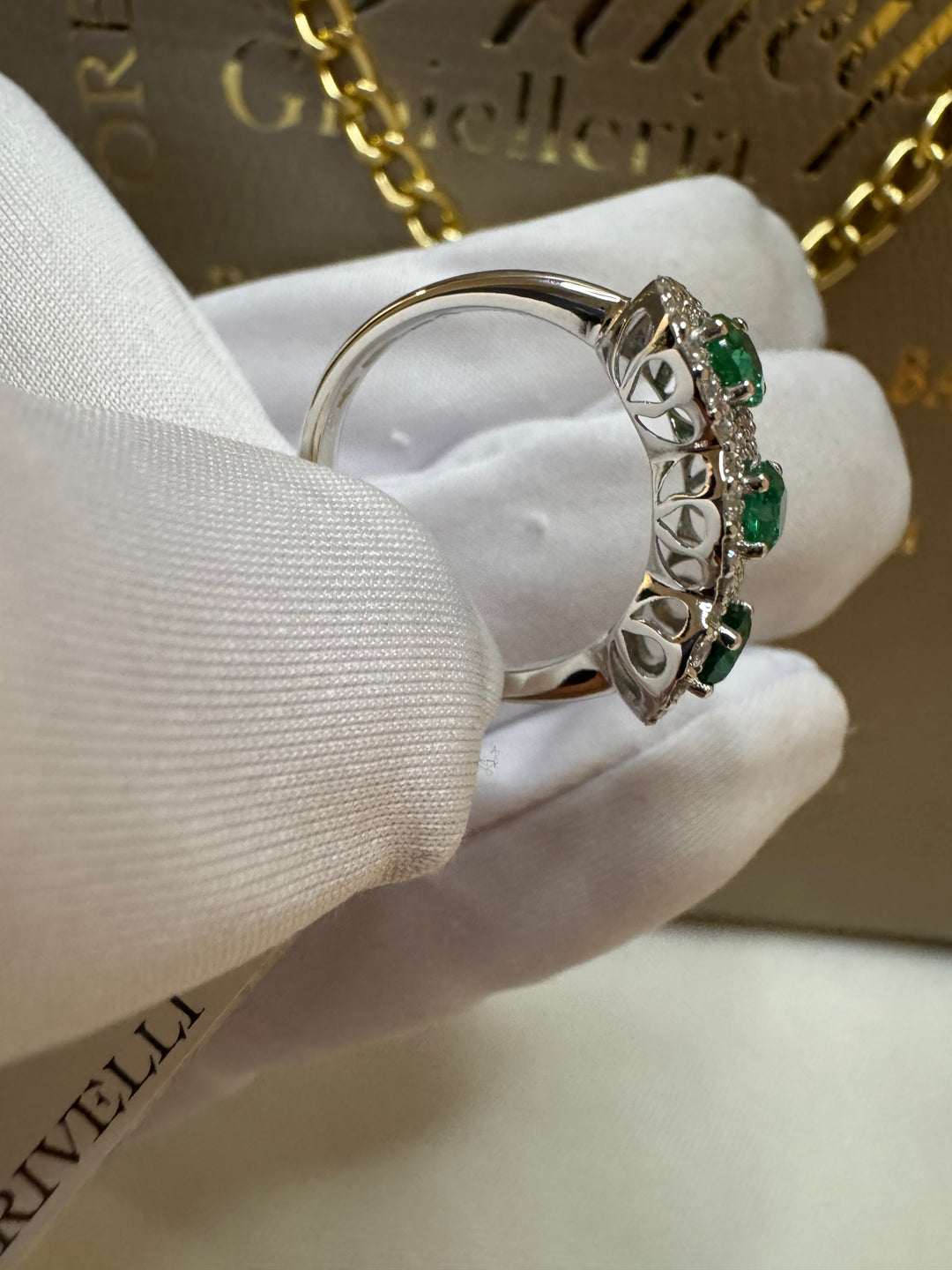 Anello in oro con rubini