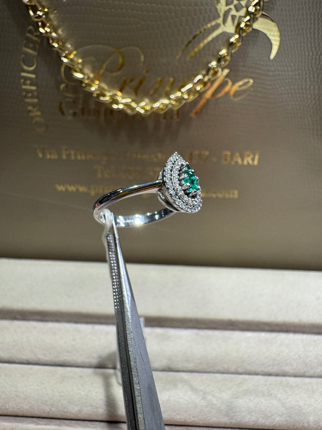 Anello Comete Goccia Smeraldo