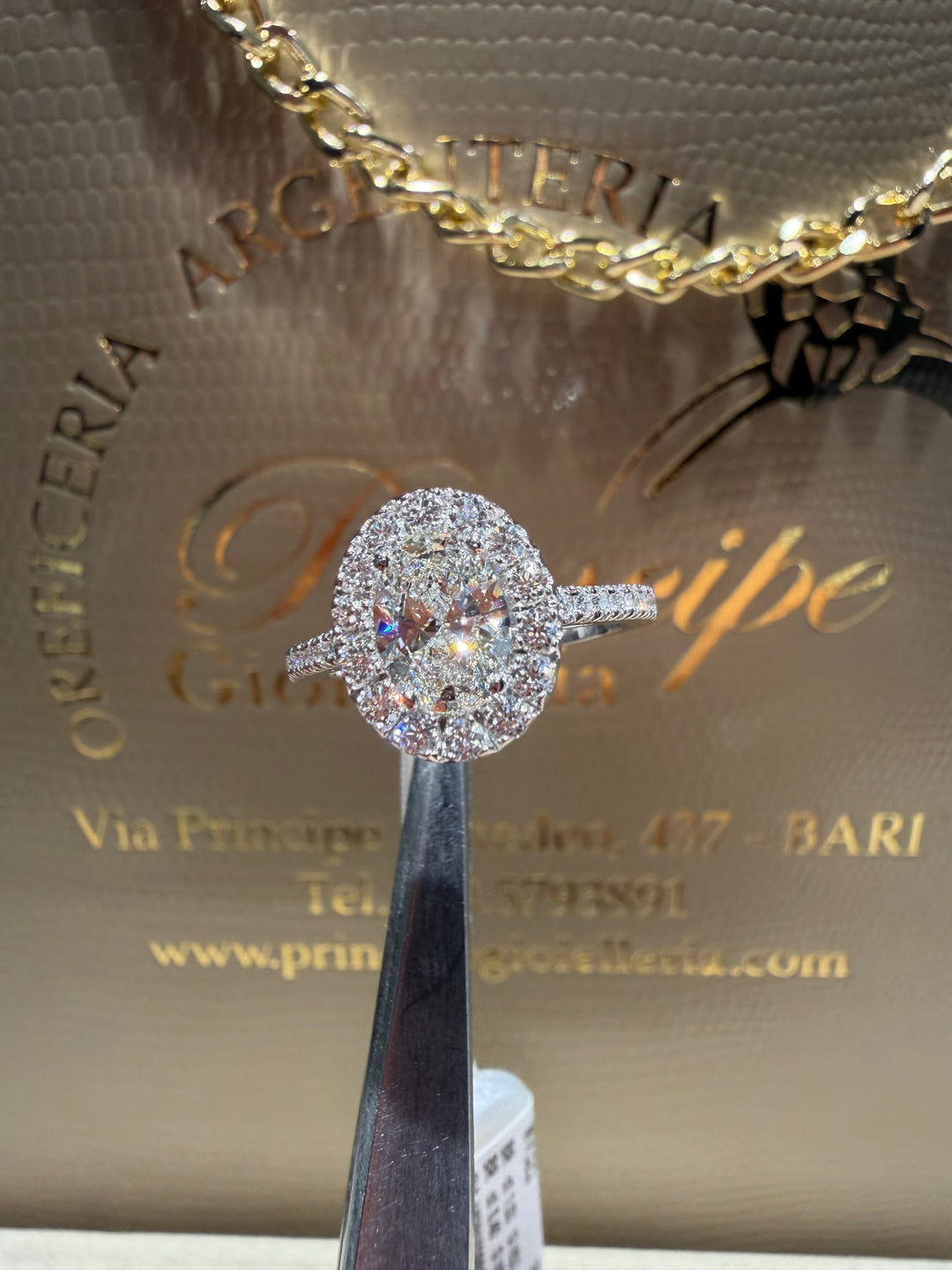 Anello Solitario ovale Visconti