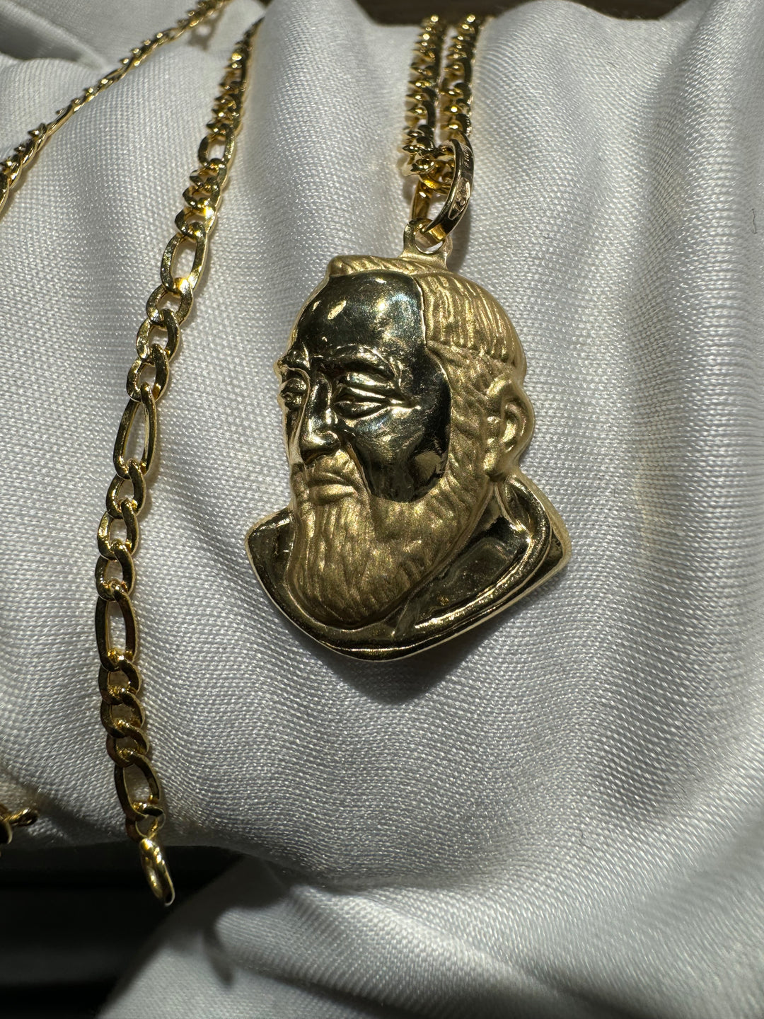 Collana Padre Pio oro 3+1