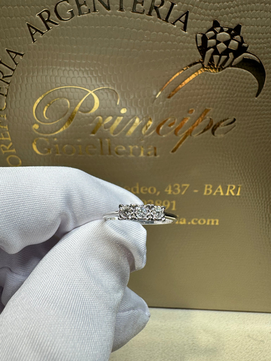 Anello 3 pietre oro 18kt Comete💫