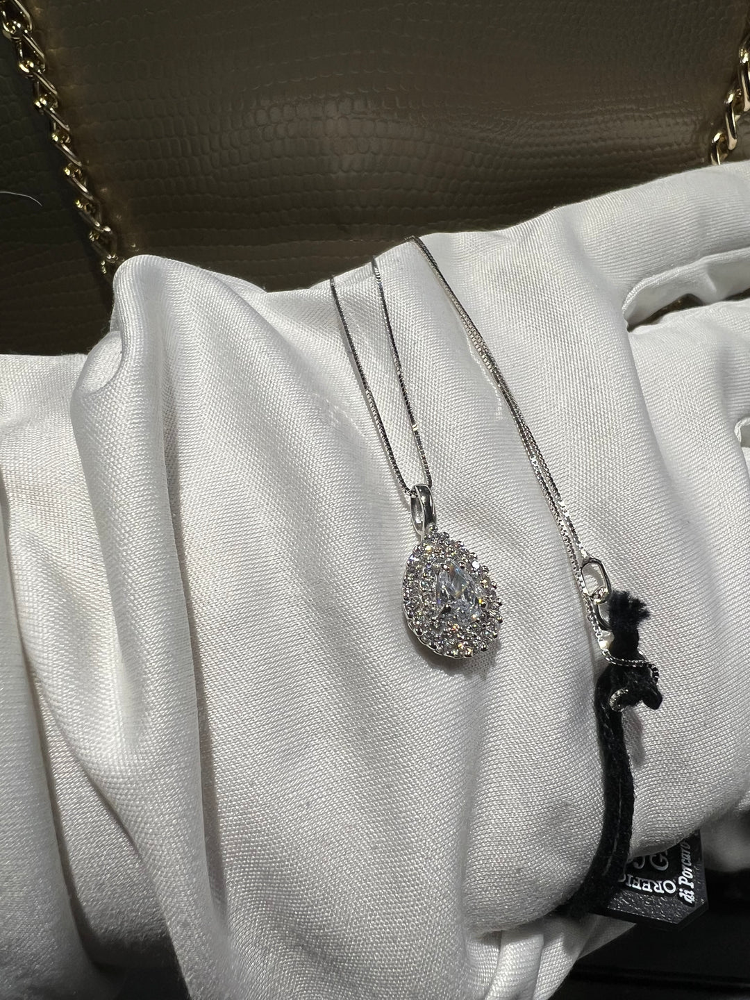 Collana goccia oro doppio giro