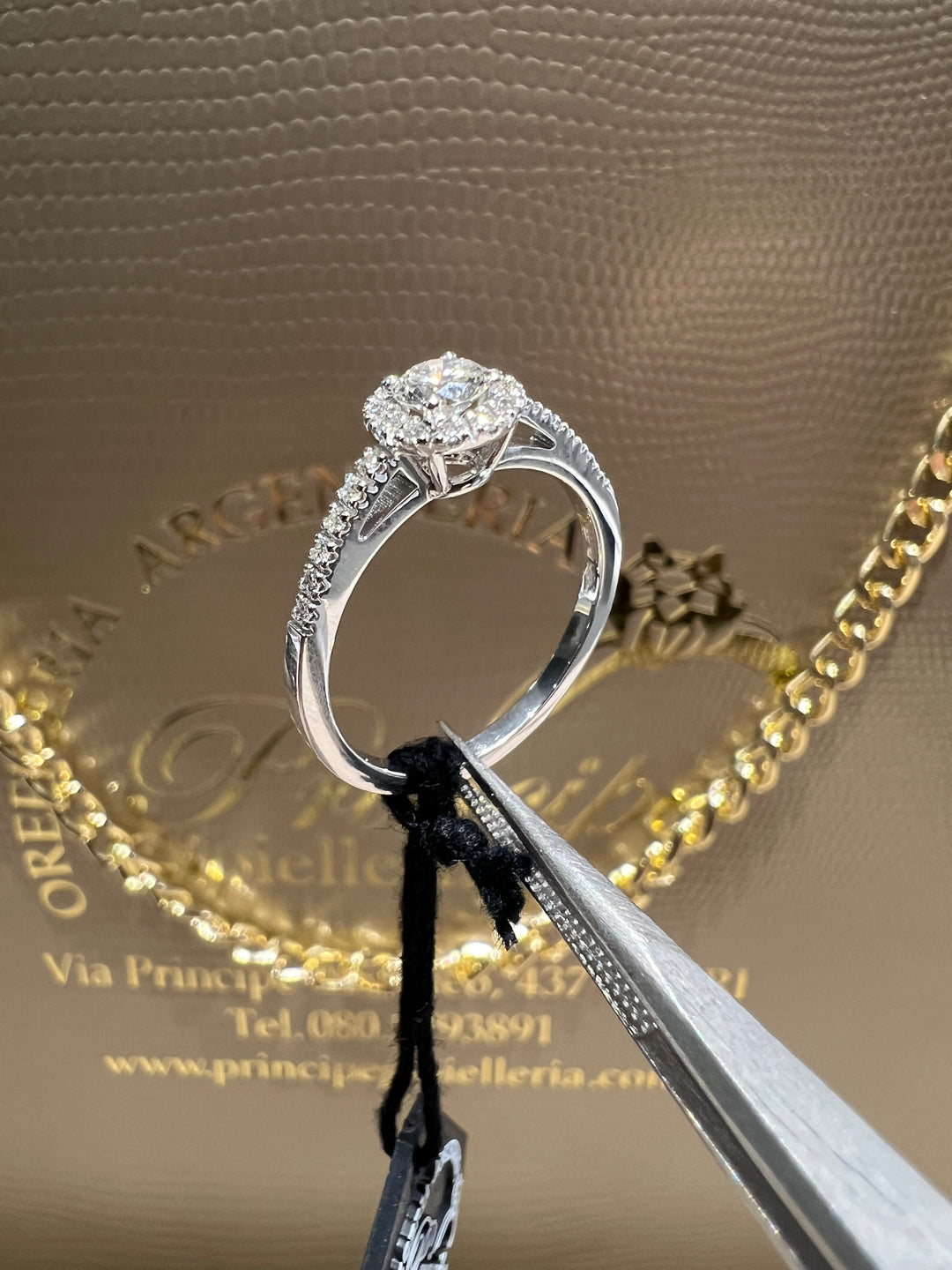 Anello solitario special diamanti