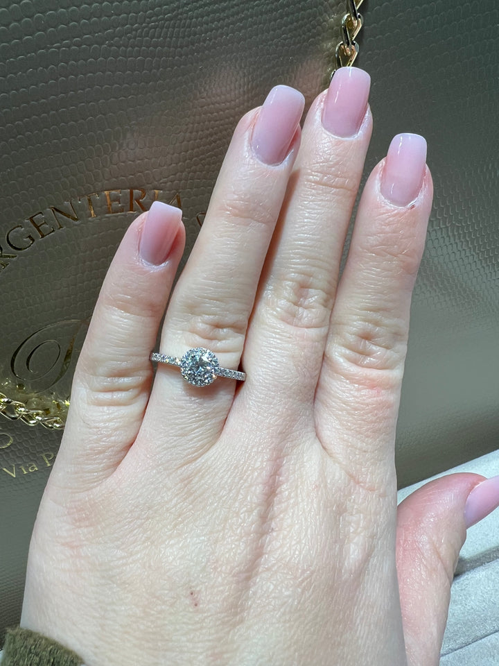 Anello solitario special diamanti