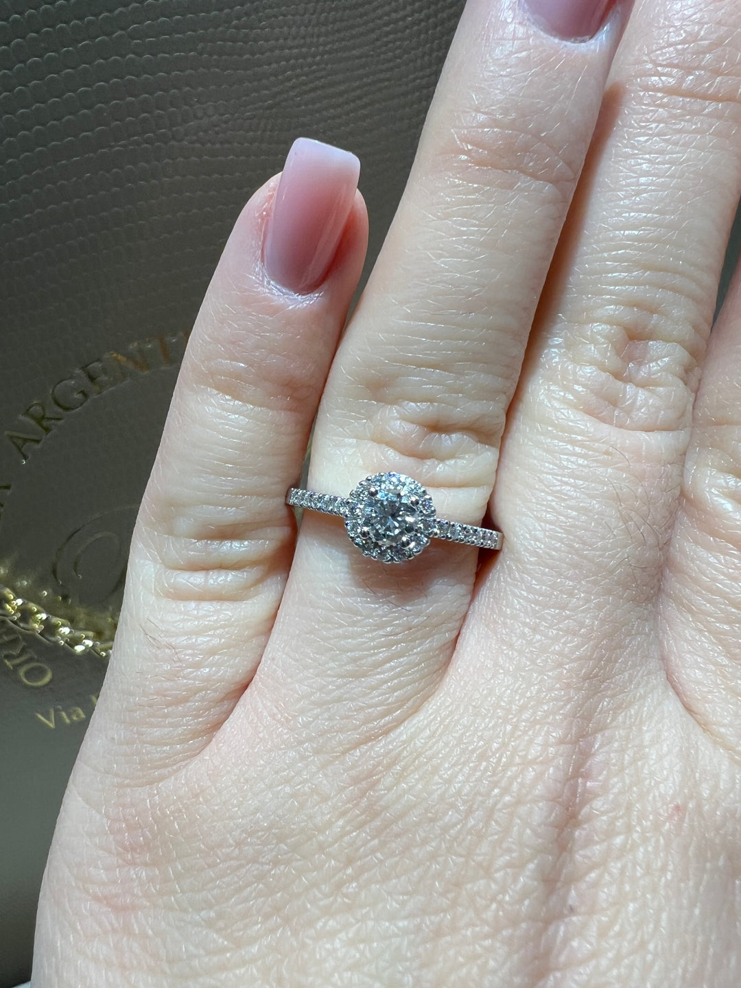 Anello solitario special diamanti