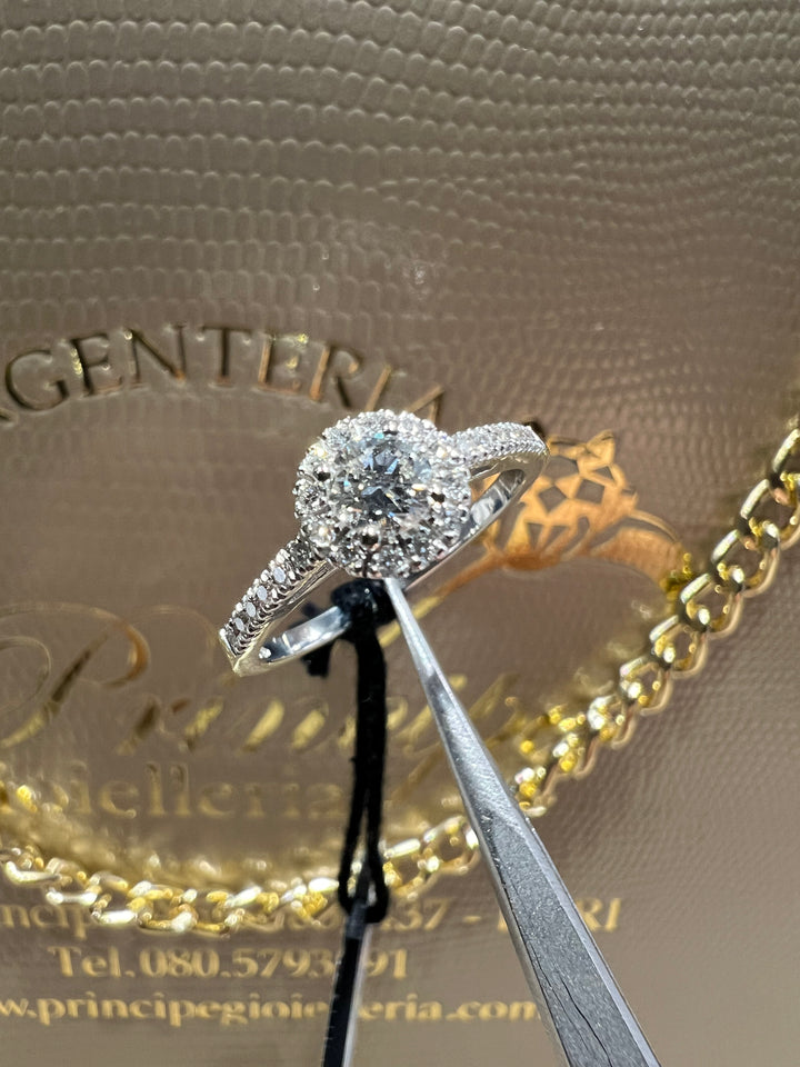 Anello solitario special diamanti