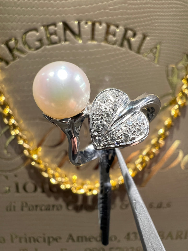 Anello perla e diamanti