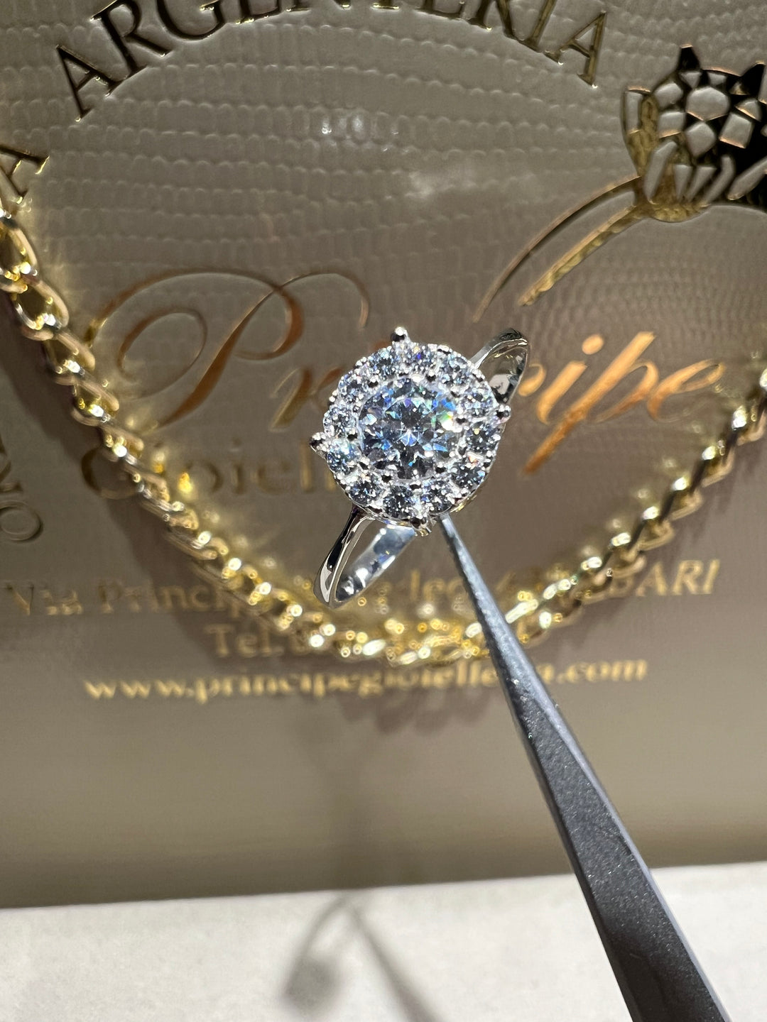 Anello Solitario basket oro