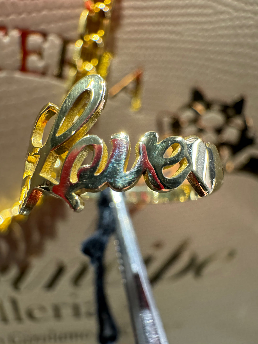 Anello con scritta love oro