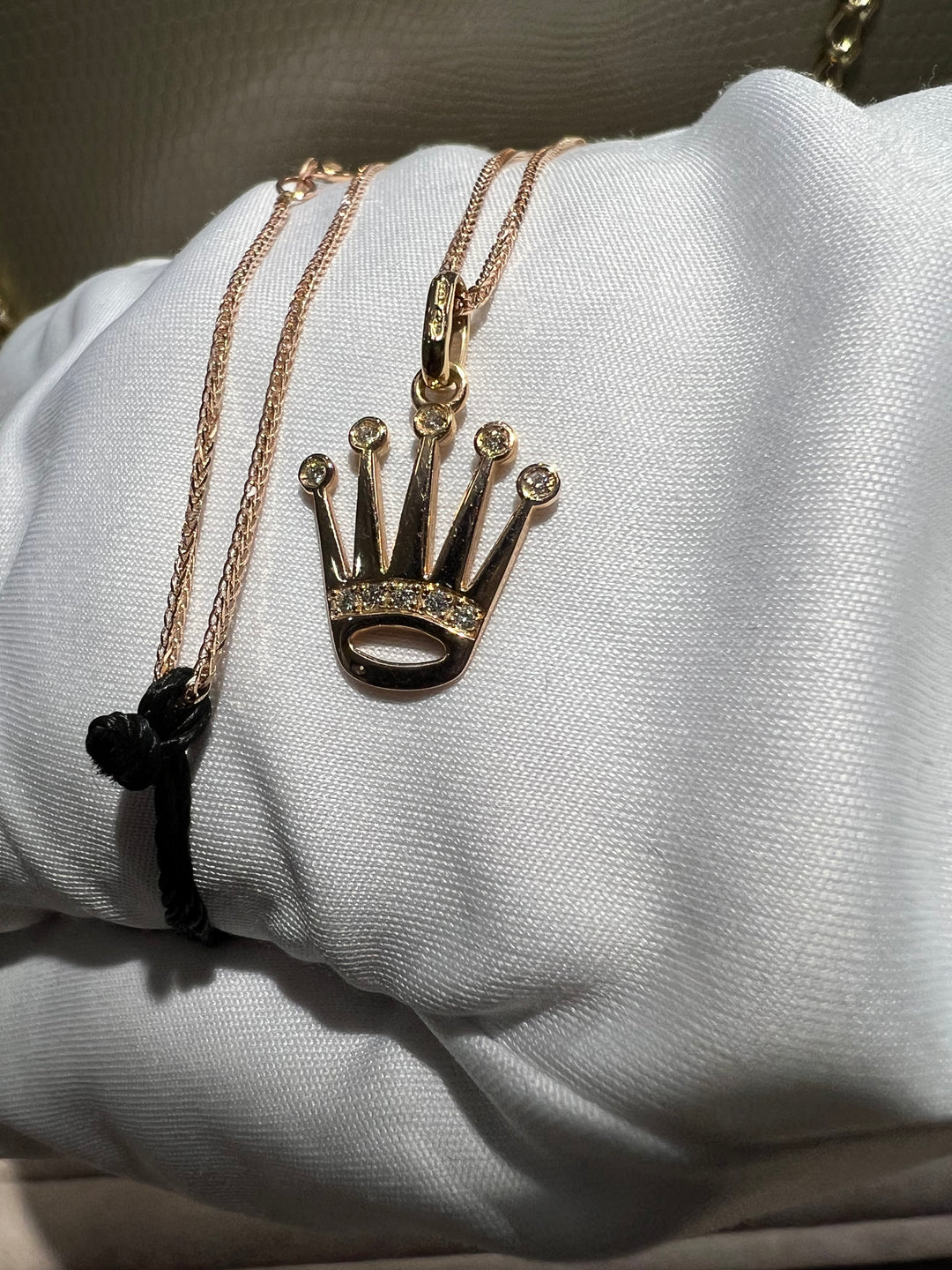 Collana corona con diamanti