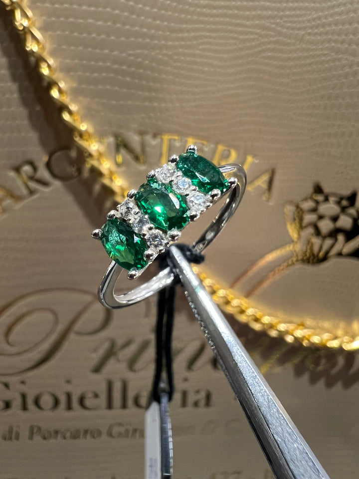 Anello trilogy ovale verde oro