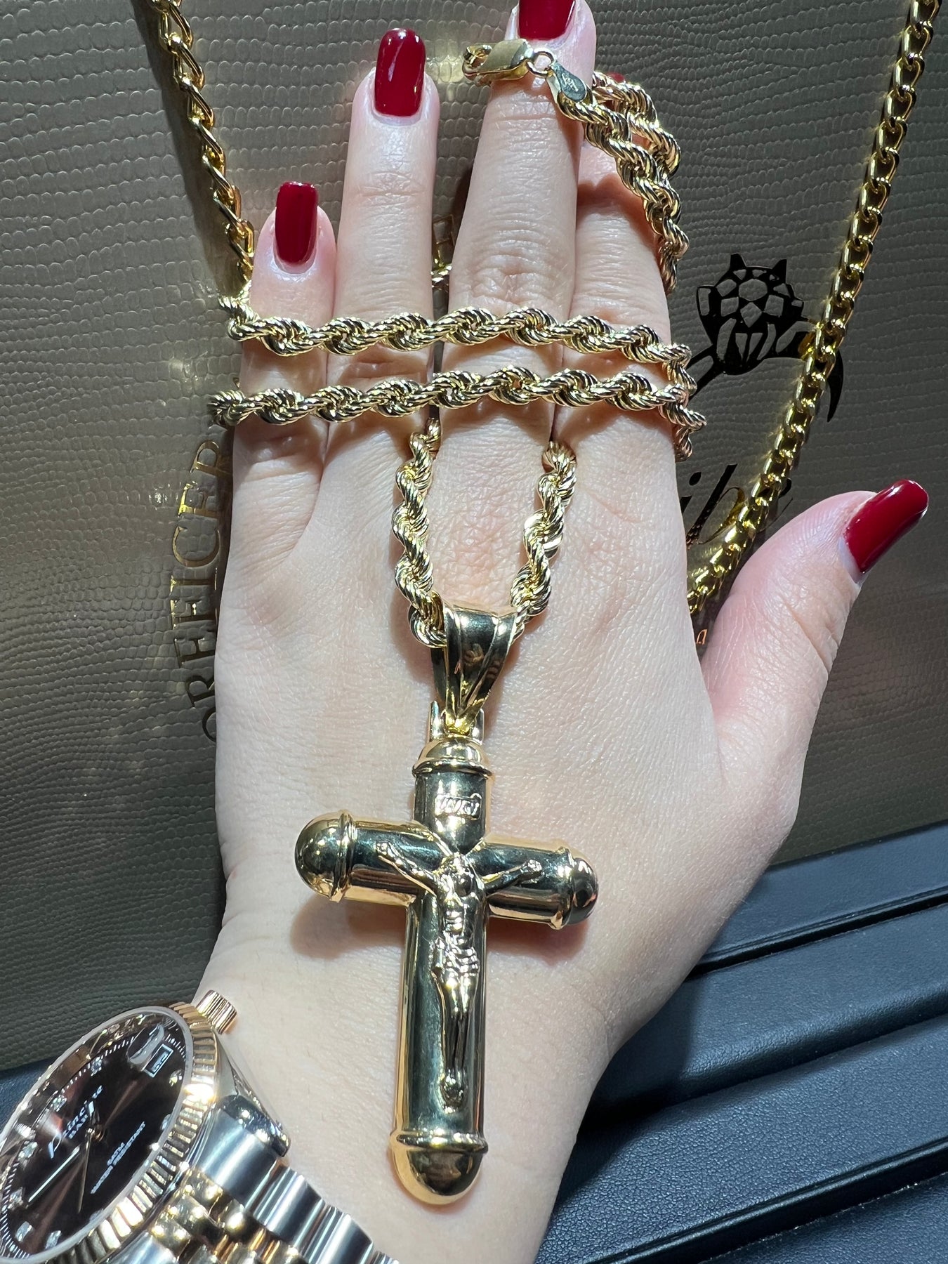 Ciondolo Croce di Gesù Ritagliato su Legno con Collana Collana con Croce Cava Sana e Fortunata per Uomini e Donne Collana con Ciondolo Croce Crocifisso Ciondolo Croce di Gesù Ritagliato su Legno con Collana Collana con Croce Cava Sana e Fortunata per Uomini e Donne Collana con Ciondolo Croce Crocifisso