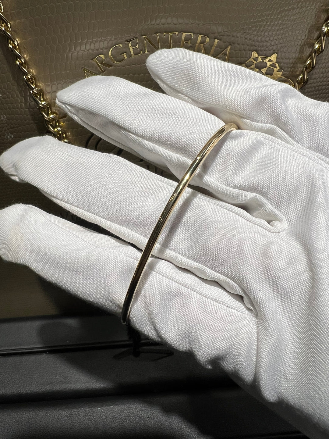 Bracciale chiodo oro