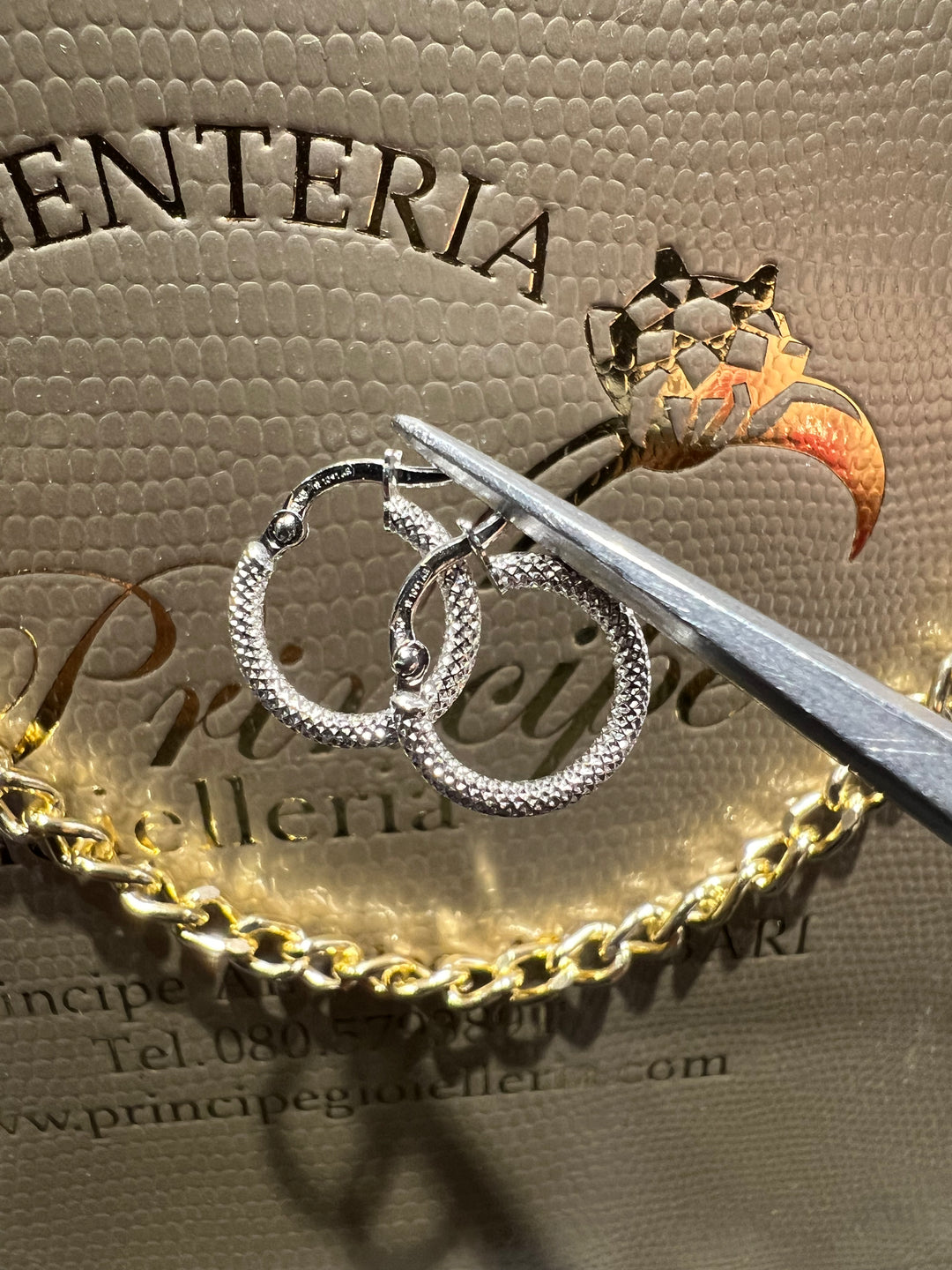 Orecchini cerchietti diamantati oro