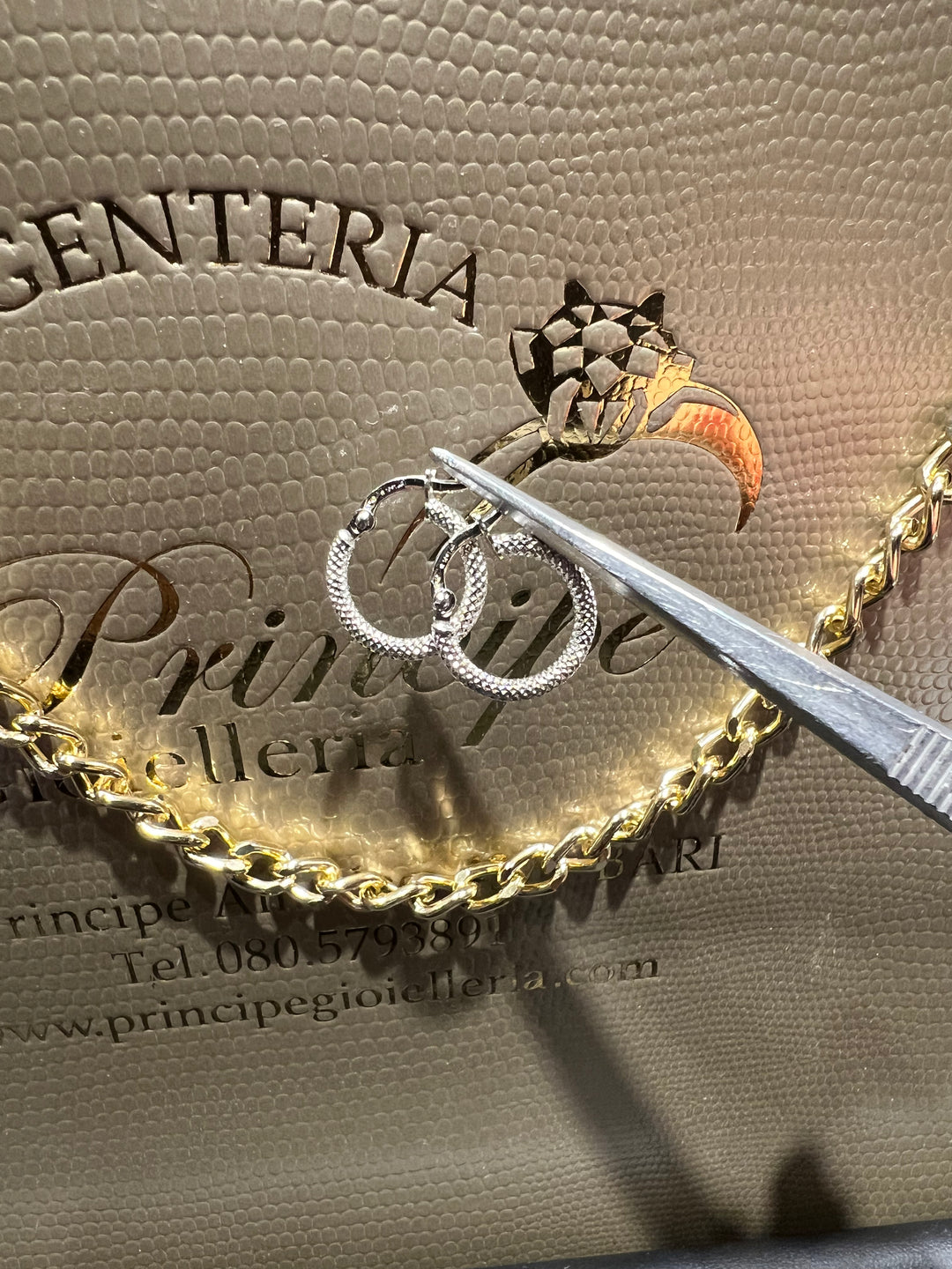 Orecchini cerchietti diamantati oro